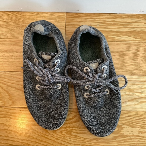 Allbirds Sneakers - Picture 3 of 4